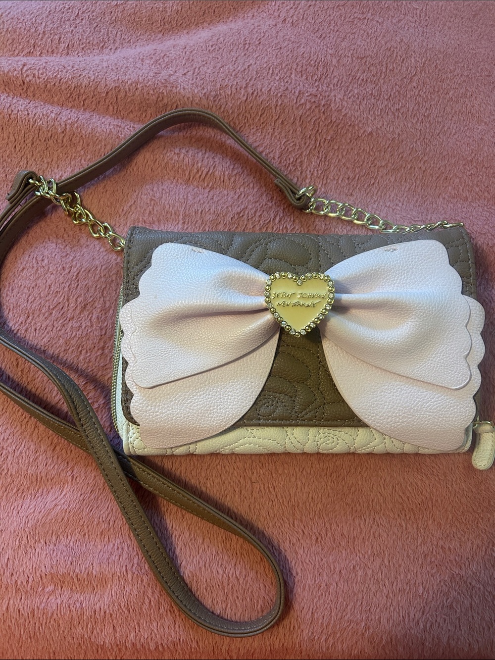 Betsey Johnson Taupe and Light Pink Bow Crossbody Bag with Gold Heart